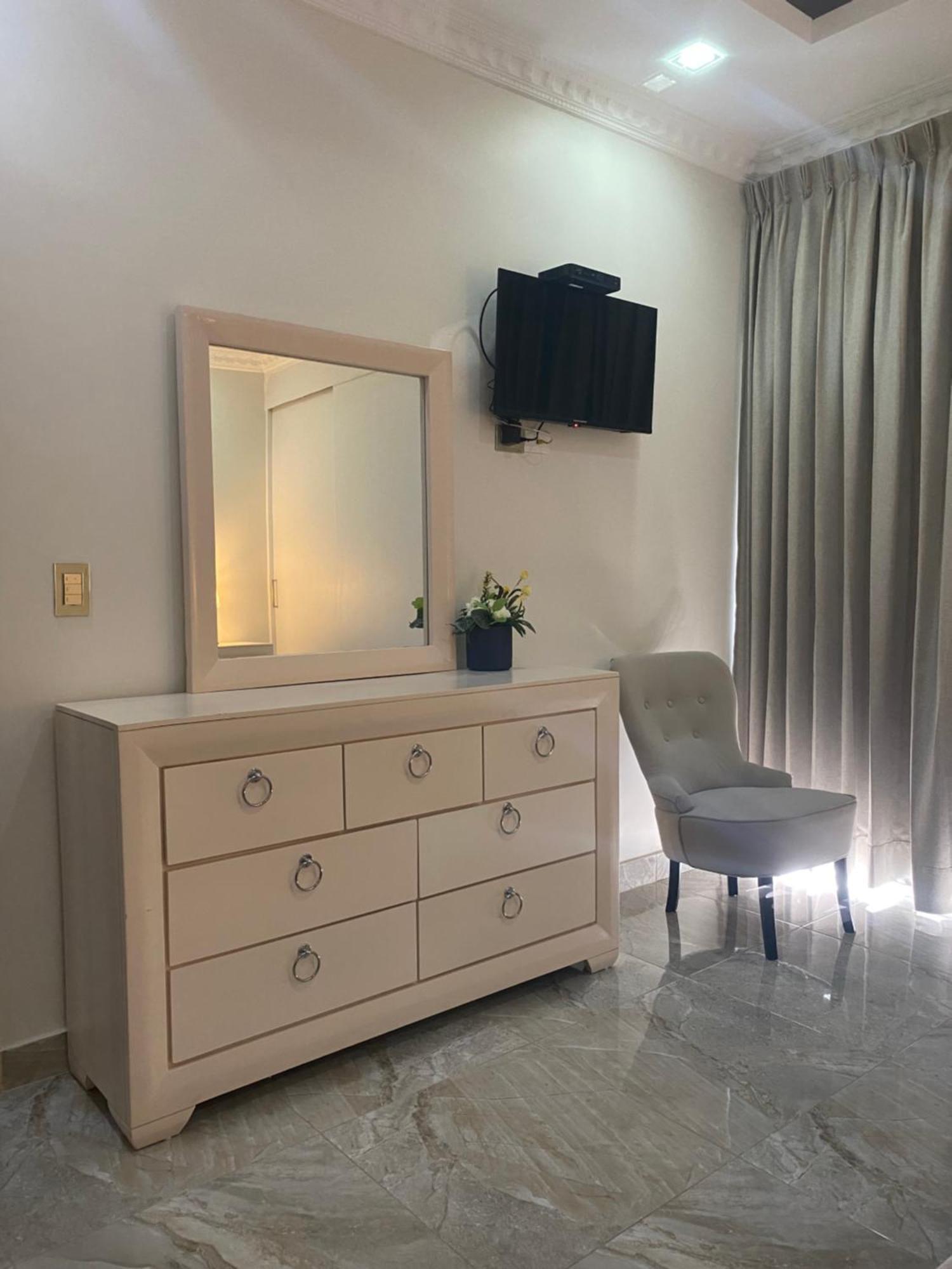 Hotel Dominican Barcelona San Juan Buitenkant foto
